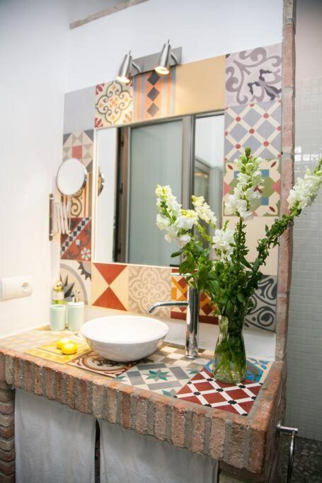 Beautiful Silent Apartment Private Parking เซบีญา ภายนอก รูปภาพ