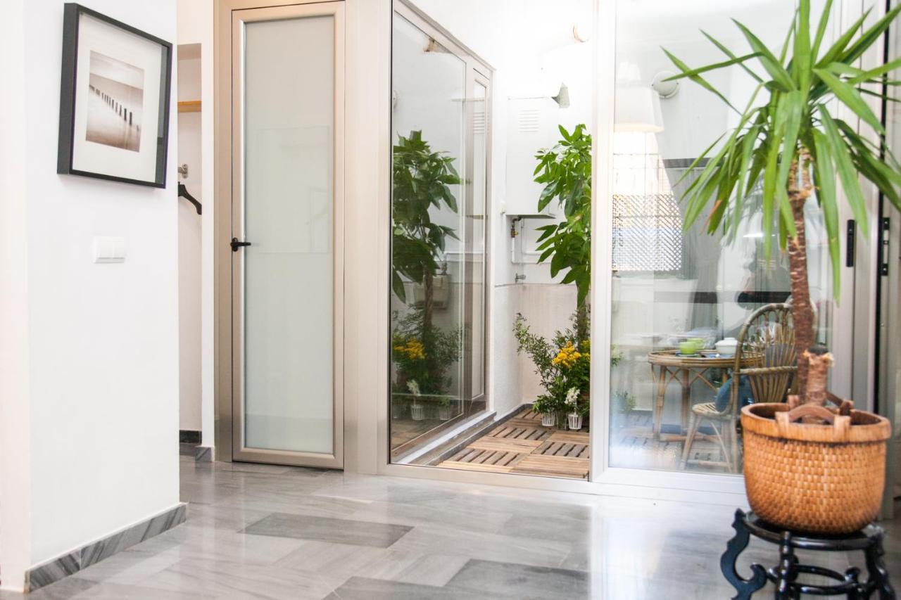 Beautiful Silent Apartment Private Parking เซบีญา ภายนอก รูปภาพ