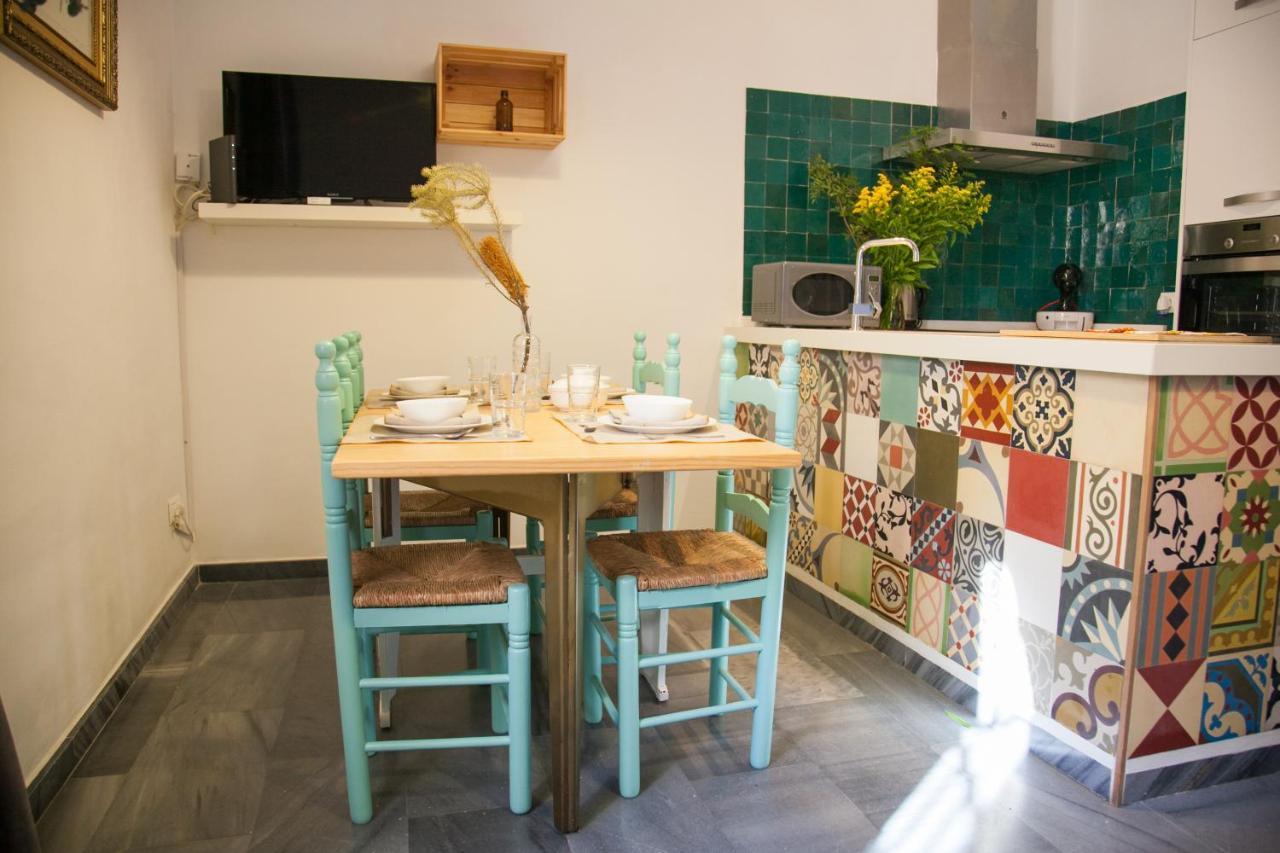 Beautiful Silent Apartment Private Parking เซบีญา ภายนอก รูปภาพ